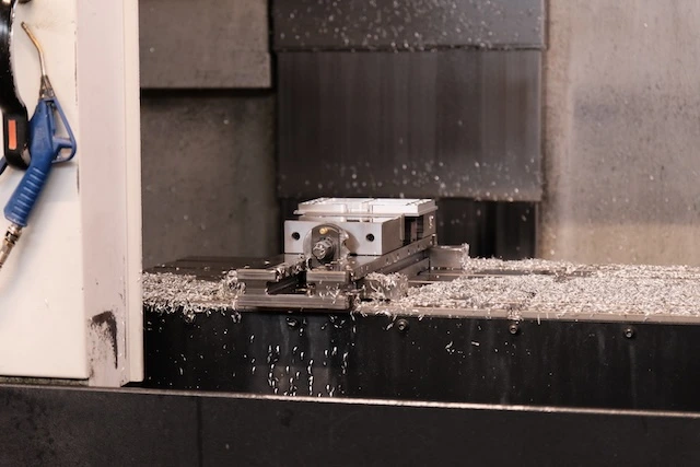 lavorazione su macchinario fresatura cnc